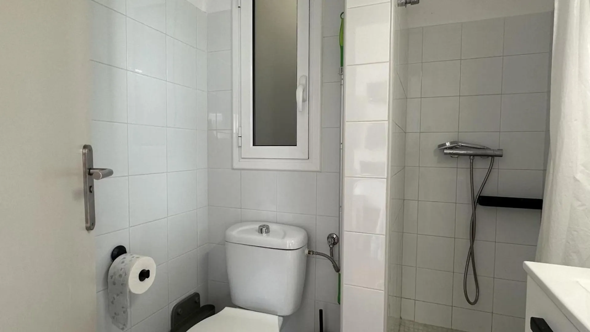 Appartamento Apartamento Con Terraza Panoramica Cerca De La Playa En Llanca - Es-170-87