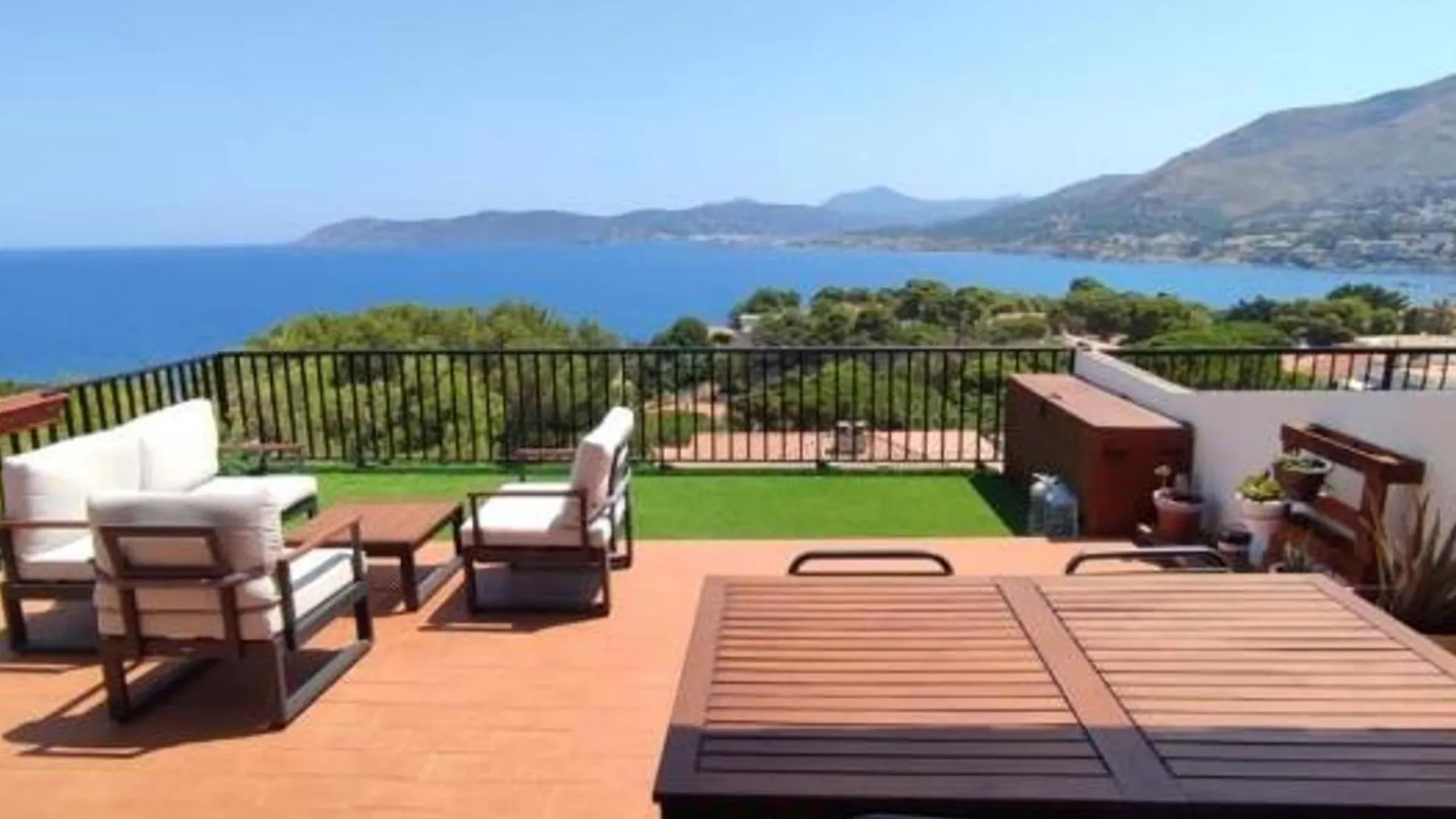 Apartamento Con Terraza Panoramica Cerca De La Playa En Llanca - Es-170-87 Spain
