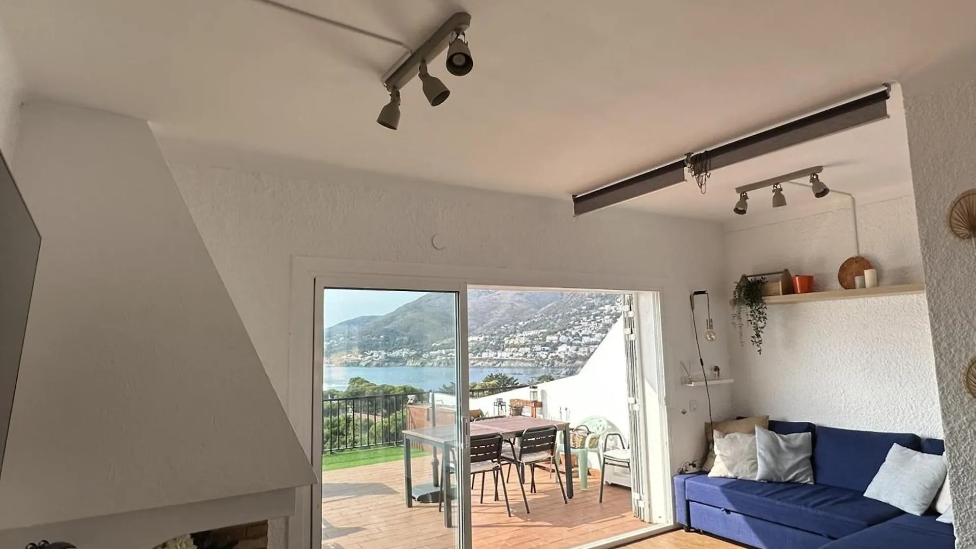 Apartamento Con Terraza Panoramica Cerca De La Playa En Llanca - Es-170-87 Apartment