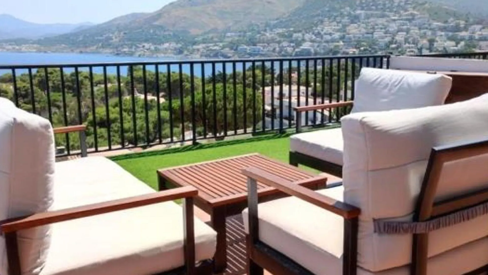 Apartamento Con Terraza Panoramica Cerca De La Playa En Llanca - Es-170-87 0*,  Spain